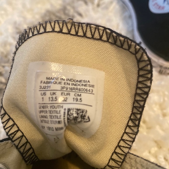 Kids black chuck taylor allstar High top Converse - Picture 7 of 7